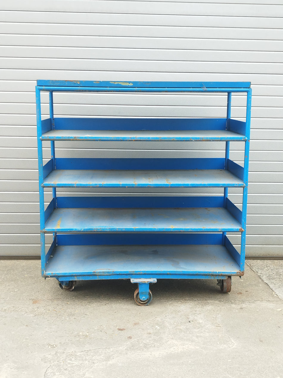 Meerdere plateauwagens - magazijnkar - platformwagen - intern transport