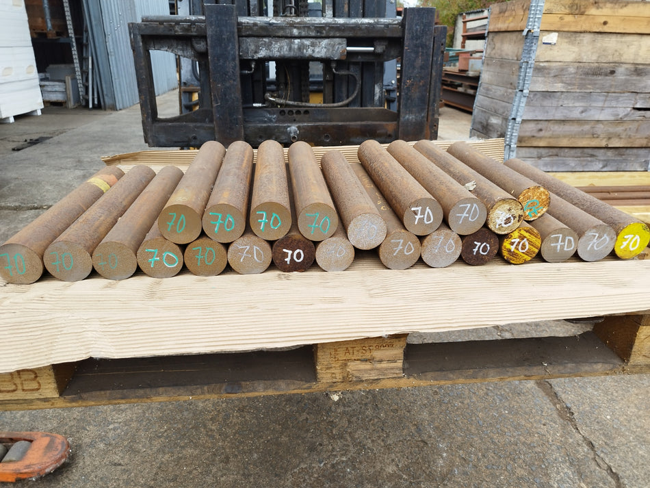 Metaal / staal volstaf + dikwandige buizen voor de draaibank