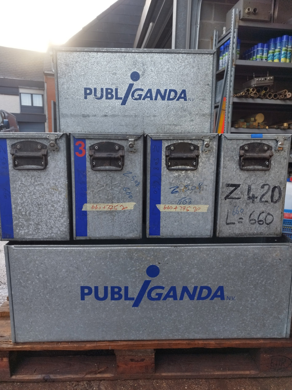 Metalen opbergkisten - materiaalbak - opbergbak - gegalvaniseerd - gereedschapskoffer - metalen koffer - tentkoffer - materiaalkoffer