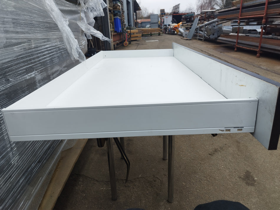 Aparte schuiven voor grote ladekast met BLUM ladegeleiders - 32 stuks