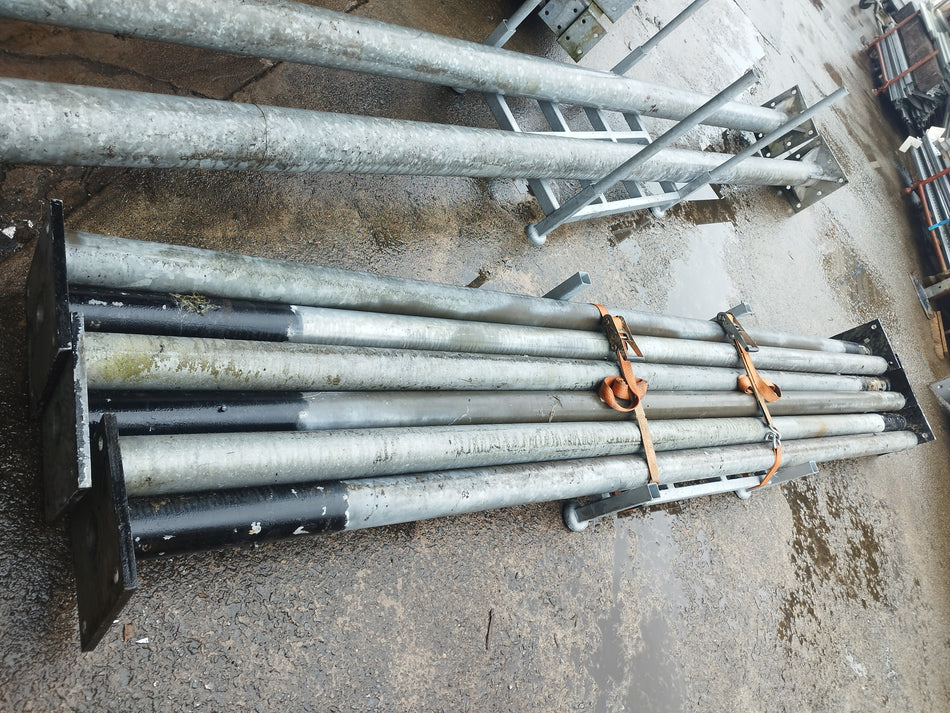 Metalen palen - reclamezuil - reclamebord - verlichtingspaal