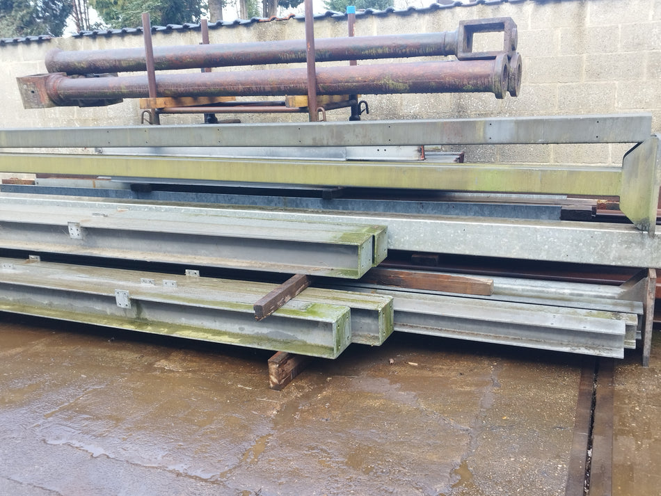 HEA - HEB - HEM - IPE -IPN - Poutrel / stalen ligger / balken H - I - U en L profielen