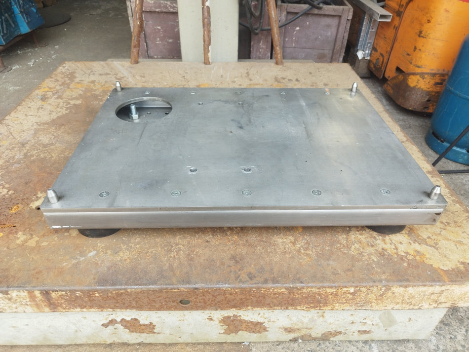 Montageplaat met stelpinnen en rubber spacers als voeten - INOX - 70x50 cm - 48 kg