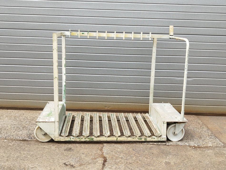 Transportwagen - intern transport - magazijnkar - plateauwagen - werktafel - deurenkar - droogrek
